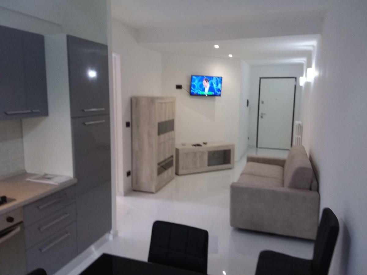 Zona Chiesa Russa Apartment Sanremo Luaran gambar